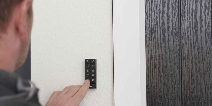 YALE SMART KEYPAD Black