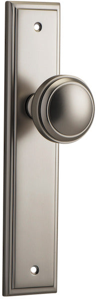 IVER PADDINGTON DOOR KNOB ON STEPPED BACKPLATE - CUSTOMISE TO YOUR NEEDS