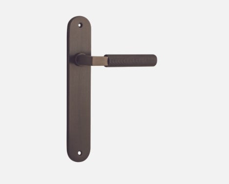 IVER BRUNSWICK DOOR LEVER HANDLE ON OVAL BACKPLATE - CUSTOMISE TO YOUR NEEDS