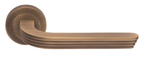 Manital- Cloud Lever on Round Rose Door Handle