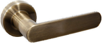 Lever handle, Seacliff, solid PASSAGE SET INCLUDING TUBE LATCH ANTIQUE BRASS