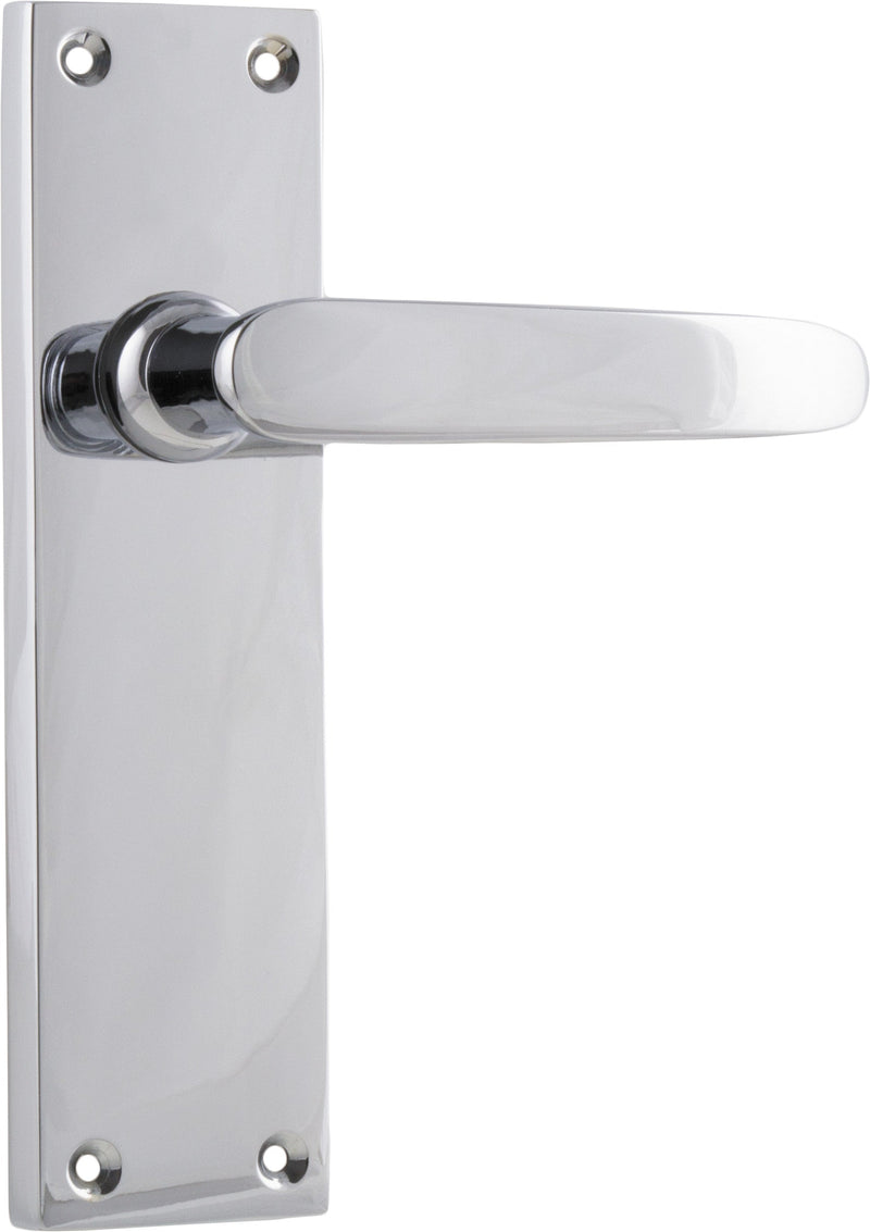 TRADCO BALMORAL DOOR LEVER HANDLE ON RECTANGULAR BACKPLATE 