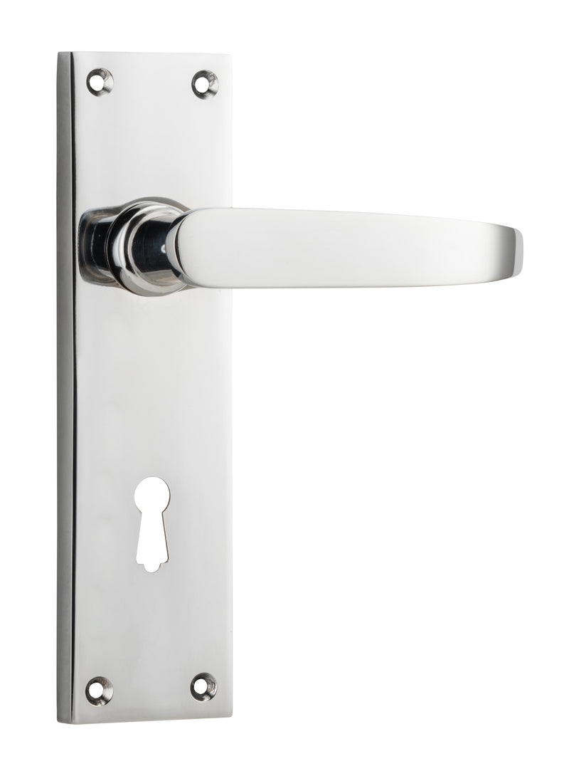 TRADCO BALMORAL DOOR LEVER HANDLE ON RECTANGULAR BACKPLATE 