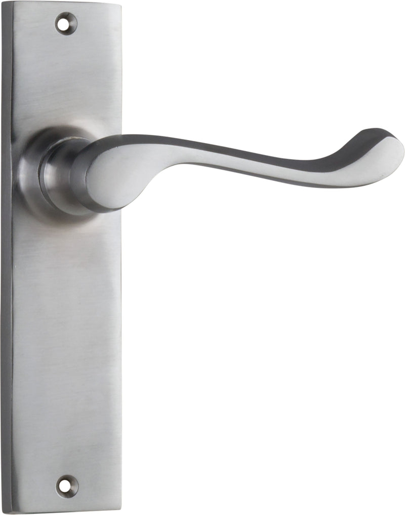 TRADCO FREMANTLE DOOR LEVER HANDLE ON RECTANGULAR BACKPLATE