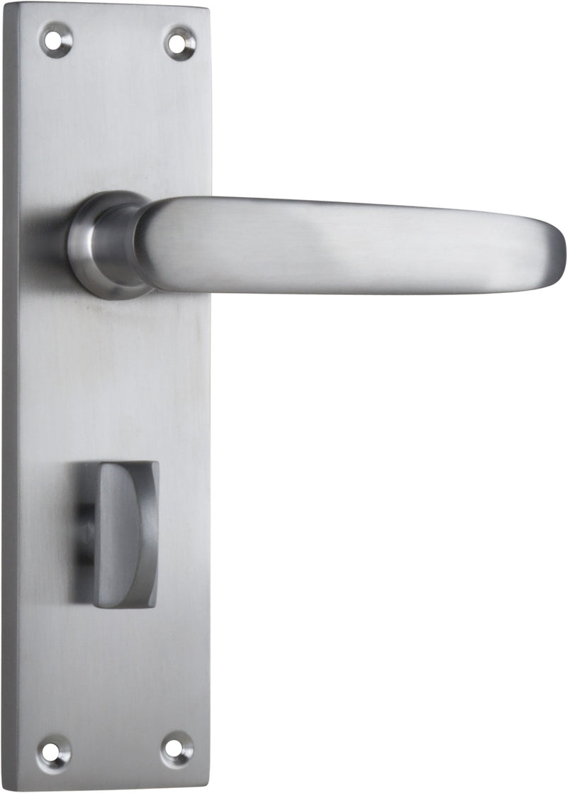 TRADCO BALMORAL DOOR LEVER HANDLE ON RECTANGULAR BACKPLATE 