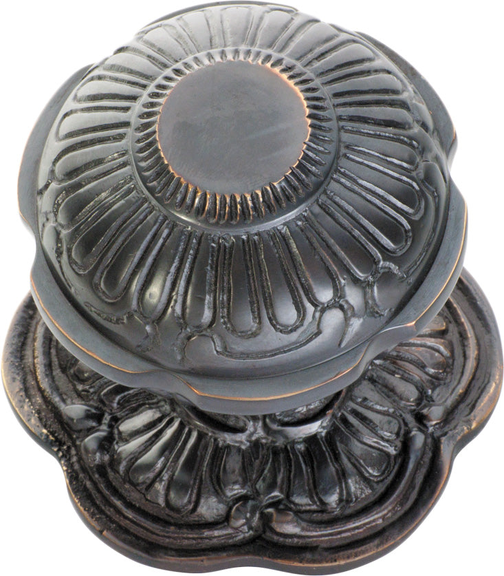 TRADCO ORNATE CENTRE DOOR KNOB 80MM