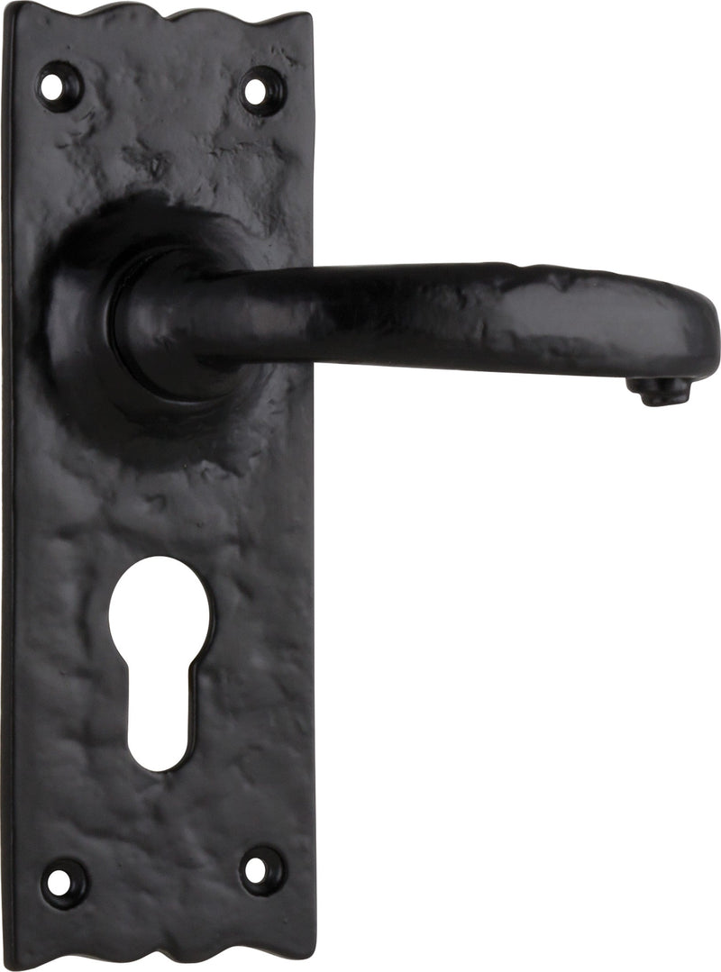 TRADCO GLOUCESTER LEVER DOOR HANDLE ON RECTANGULAR BACKPLATE MATT BLACK