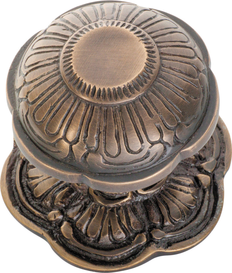 TRADCO ORNATE CENTRE DOOR KNOB 80MM