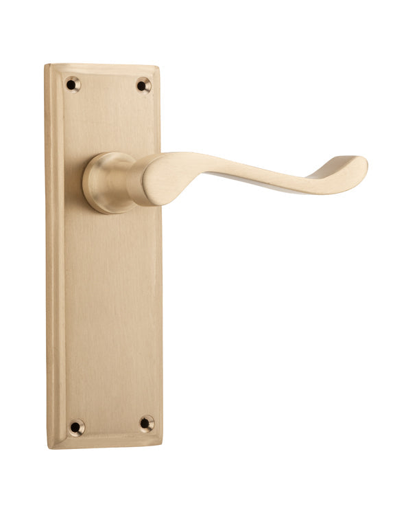 TRADCO CAMDEN DOOR LEVER HANDLE ON RECTANGULAR BACKPLATE