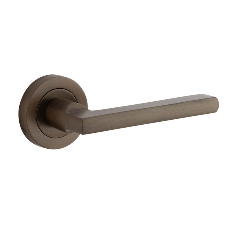 IVER BALTIMORE DOOR LEVER HANDLE ON ROUND ROSE - CUSTOMISE TO YOUR NEEDS