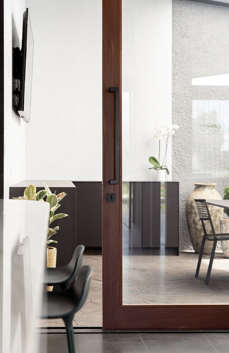 ZANDA NITRO OFFSET DOOR PULL HANDLE - AVAILABLE IN VARIOUS FINISHES AND SIZES